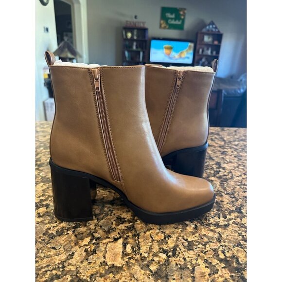 Hawkwell  Platform Side Zipper Chelsea Boots Chunky High Heel Square Toe SZ 9 - Picture 2 of 6